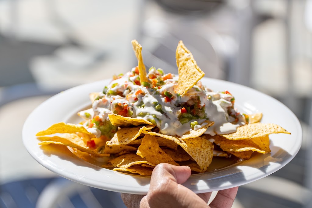 Paralelo 36 GastroBeach - Restaurante frente a la playa en Estepona, Terraza, Comida y Bebida — Comida y bebida