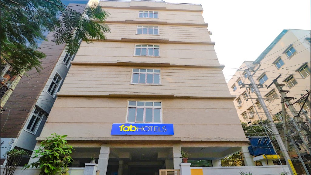 Fabhotel Golden Hitech Hotel In Madhapur Hyderabad