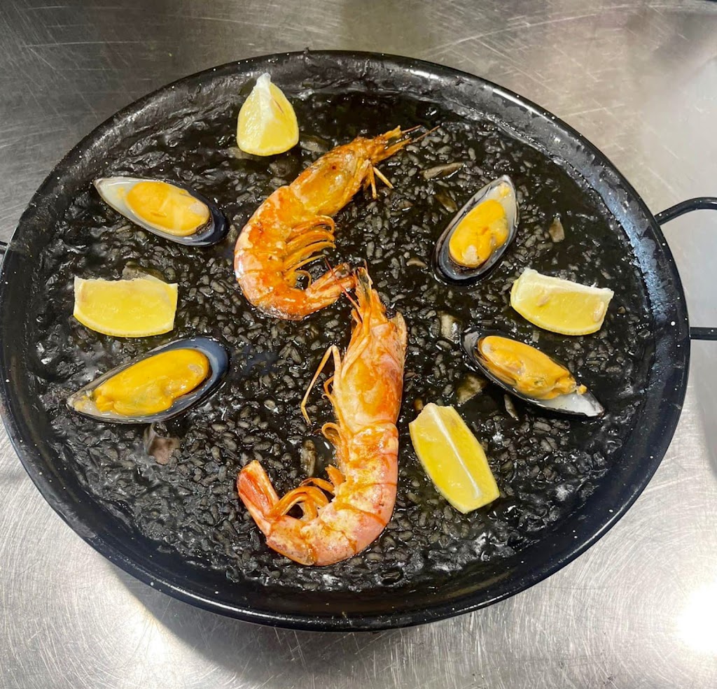 Ambigu club maritimo Linense — Comida y bebida