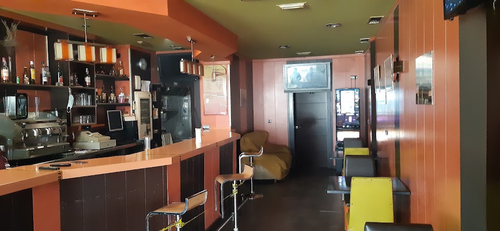 Metro Cafe Bar — Ambiente