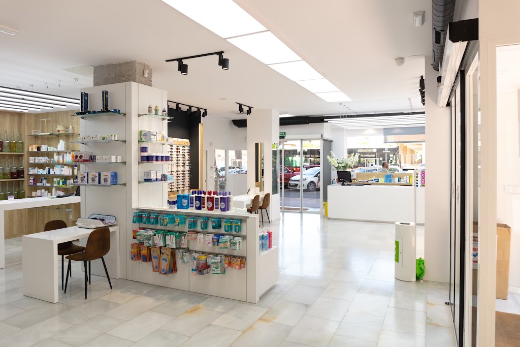 Farmacia Centro Optico Complutense — Del propietario