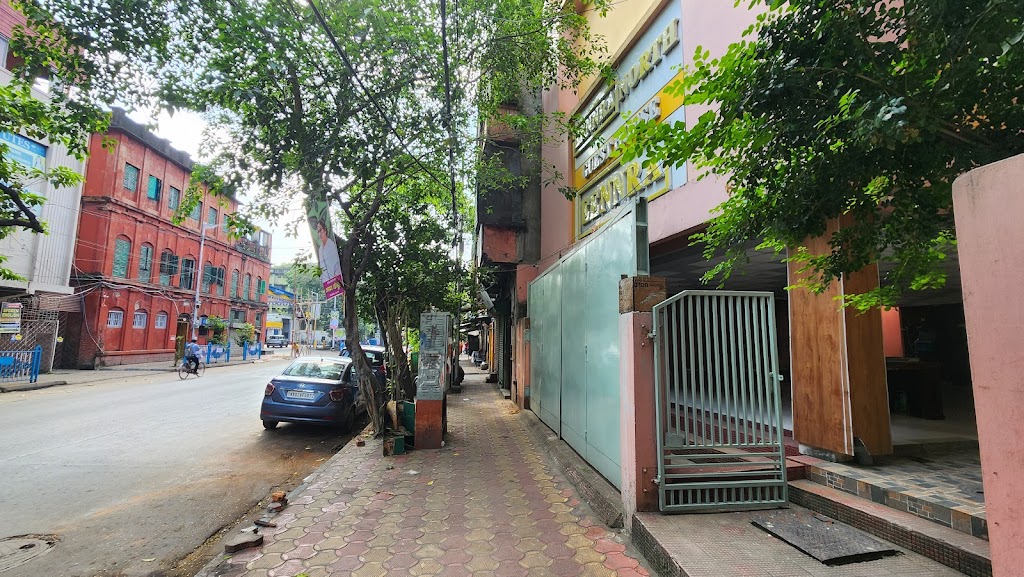 Eennra North Guest House