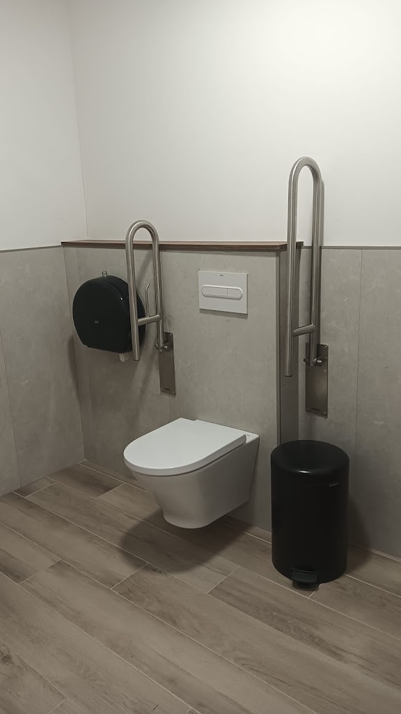 DIC INSTAL*LACIONS — Cuarto de bano