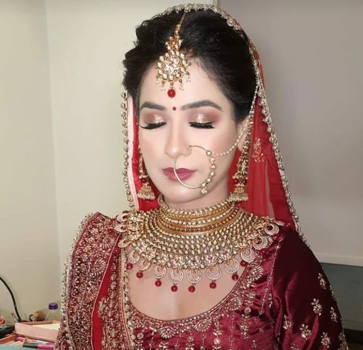 Glowzone Parlour And Academy