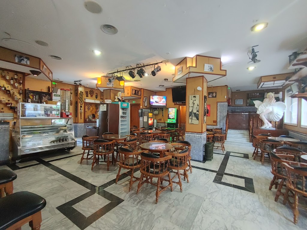 Cafe Bar " Paraiso " — Ambiente