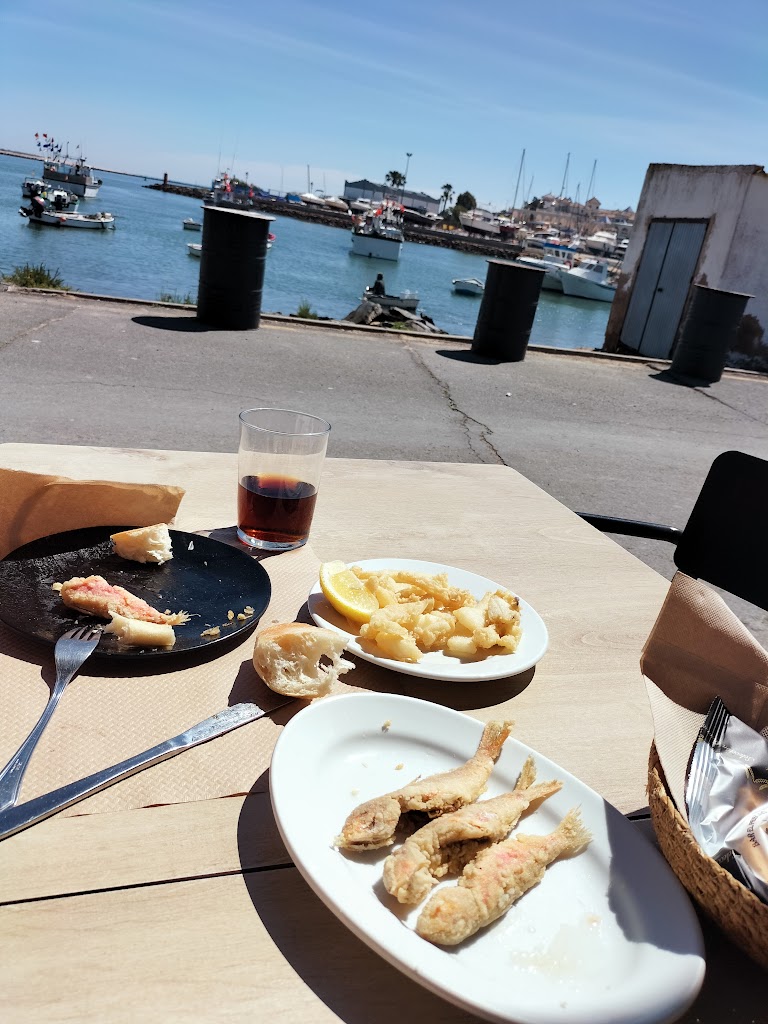 Bar El Pescao — Comida y bebida