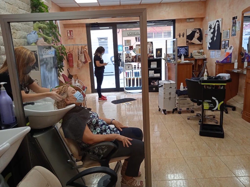 Cristina Botella Peluqueros - Peluqueria en Novelda — Interior