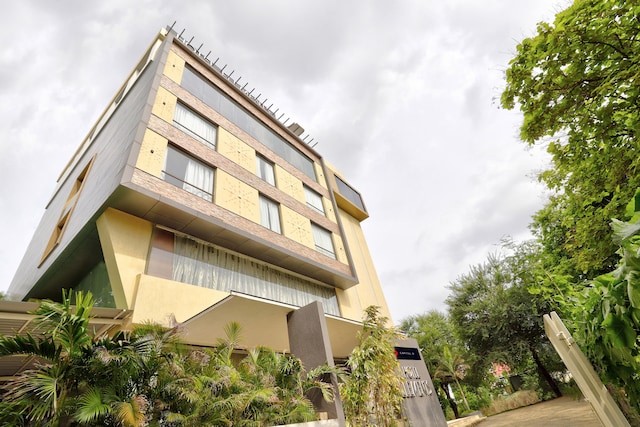 Hotel Elements