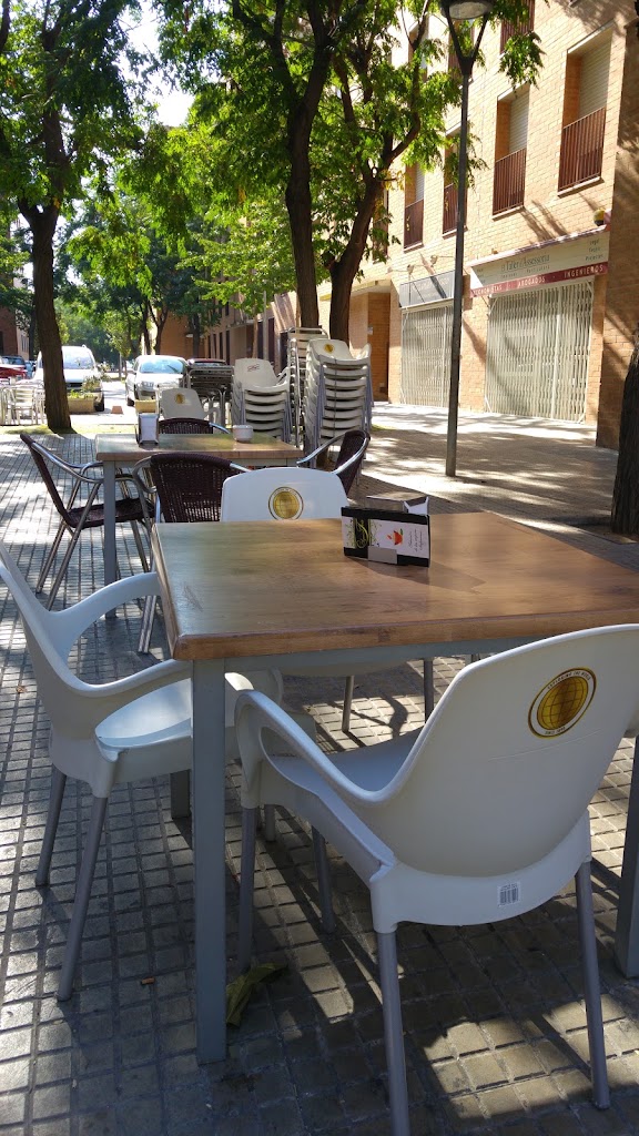 Passeig 24 — Ambiente