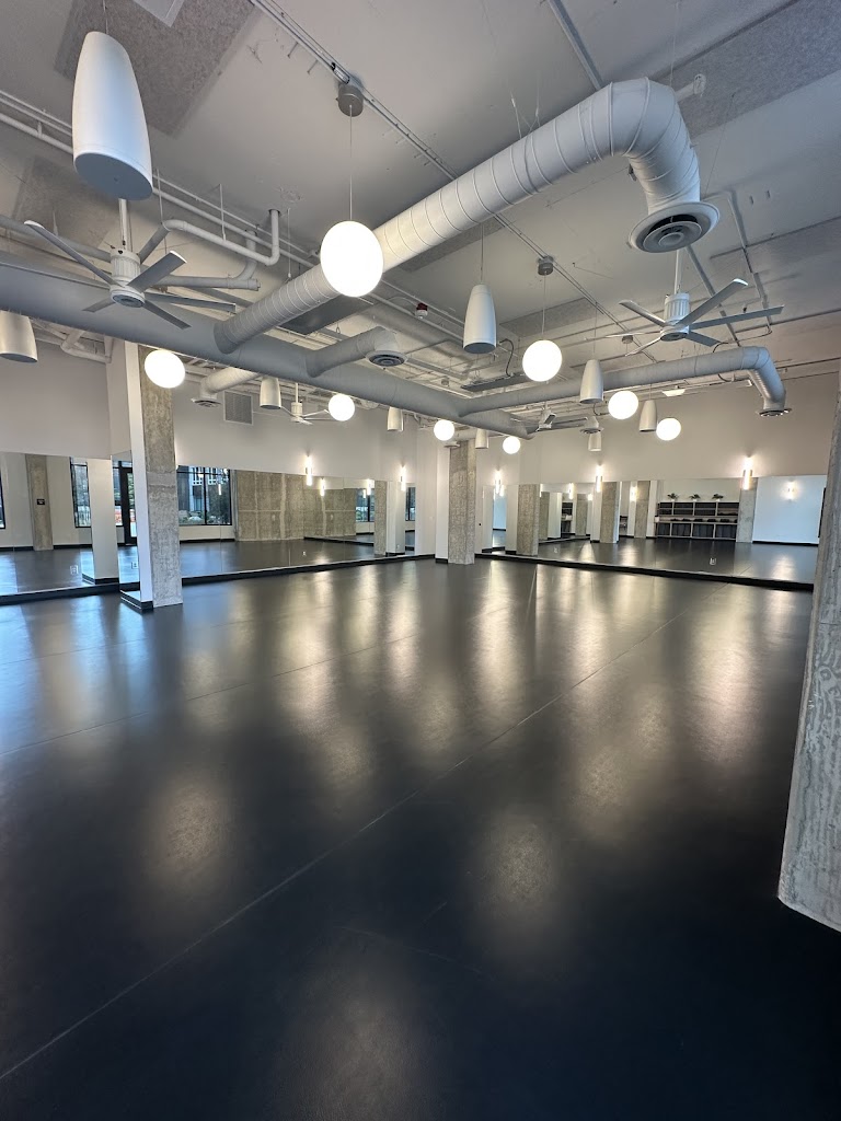  Cut + Flow Studio Lynnwood