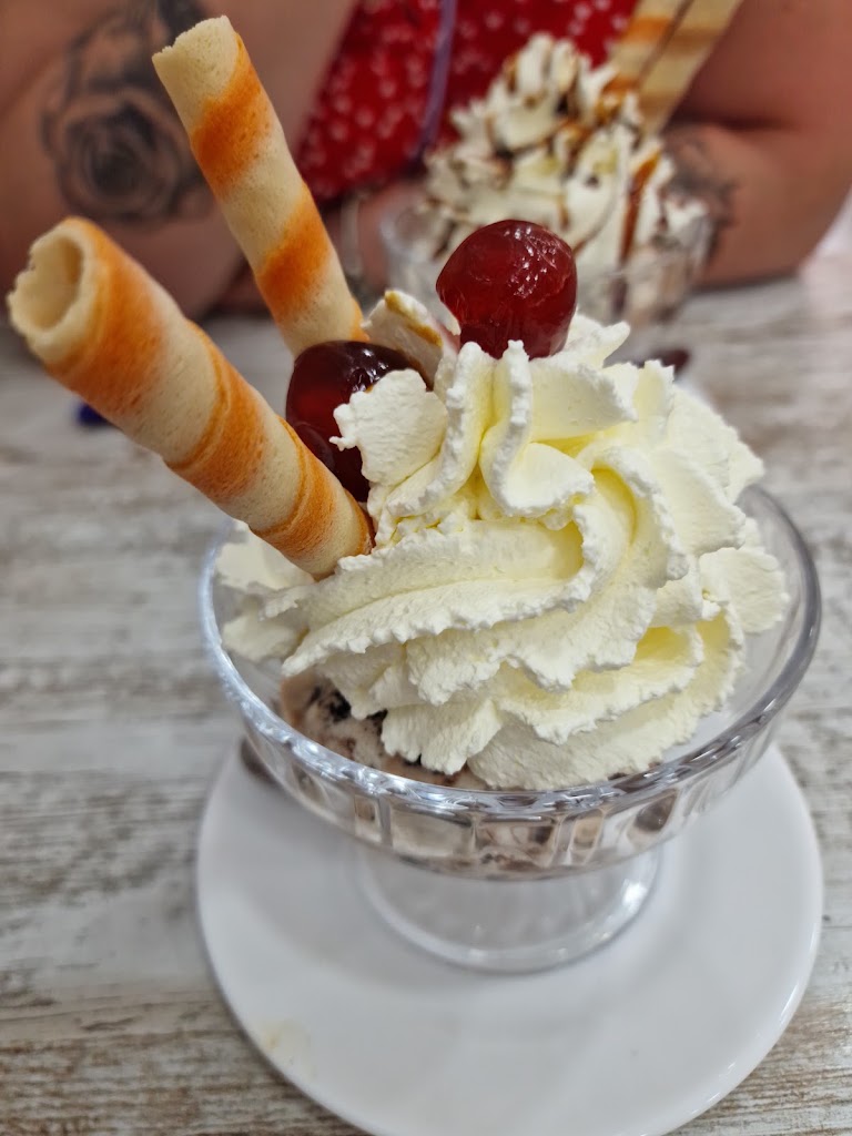 Gelateria Orxateria CASA PENA — Comida y bebida