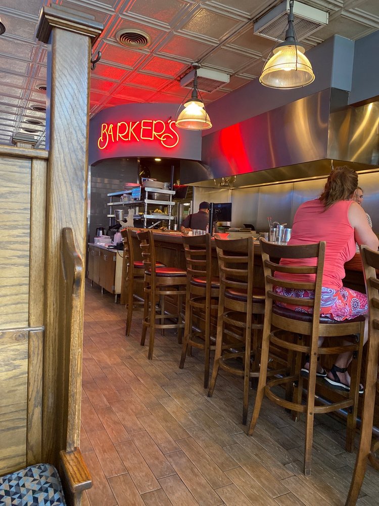  Barker's Bar & Grill