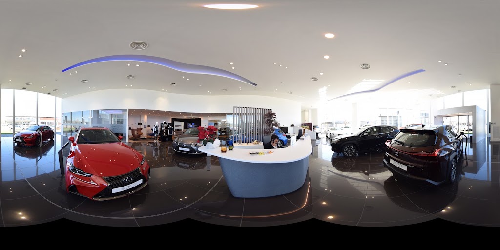 Lexus Girona — Interior
