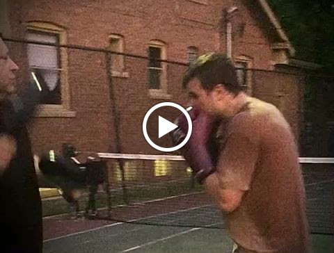  Chicago Fight House / Independence Park