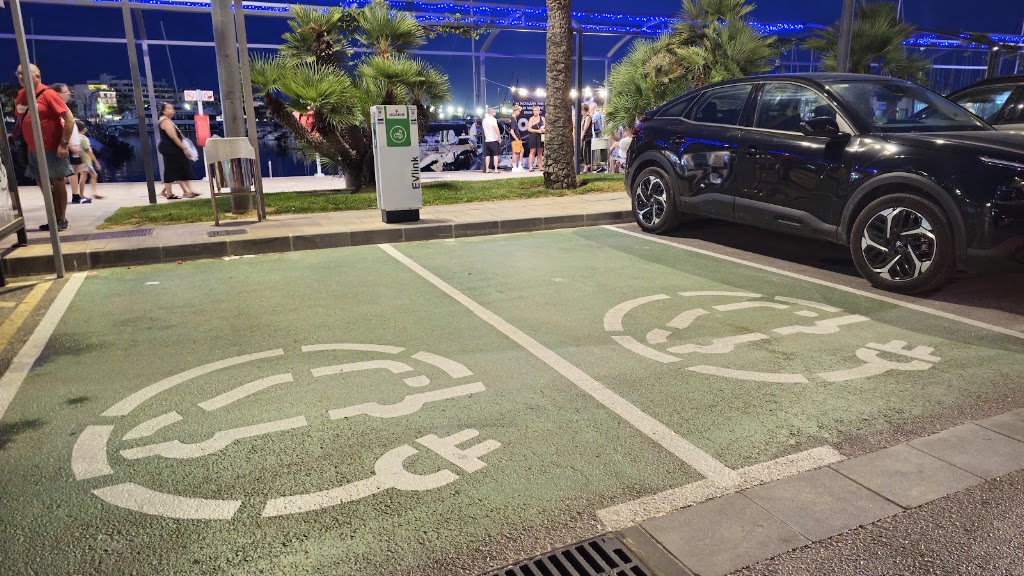 Estacion de carga de vehiculos electricos