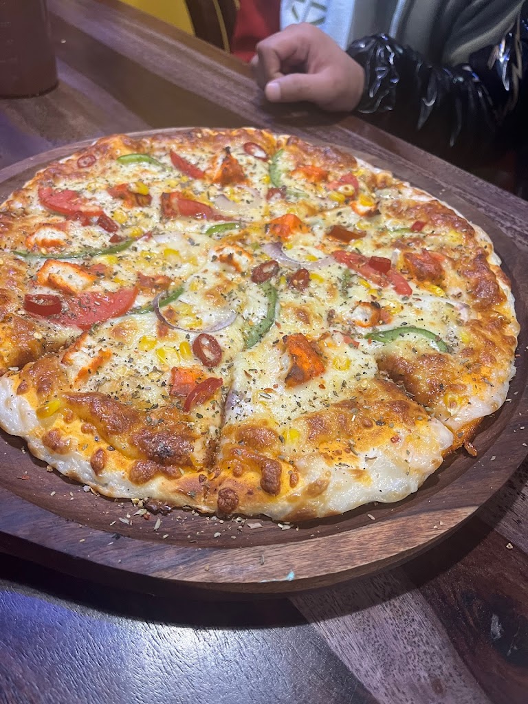 De Wooden Crust Restaurant