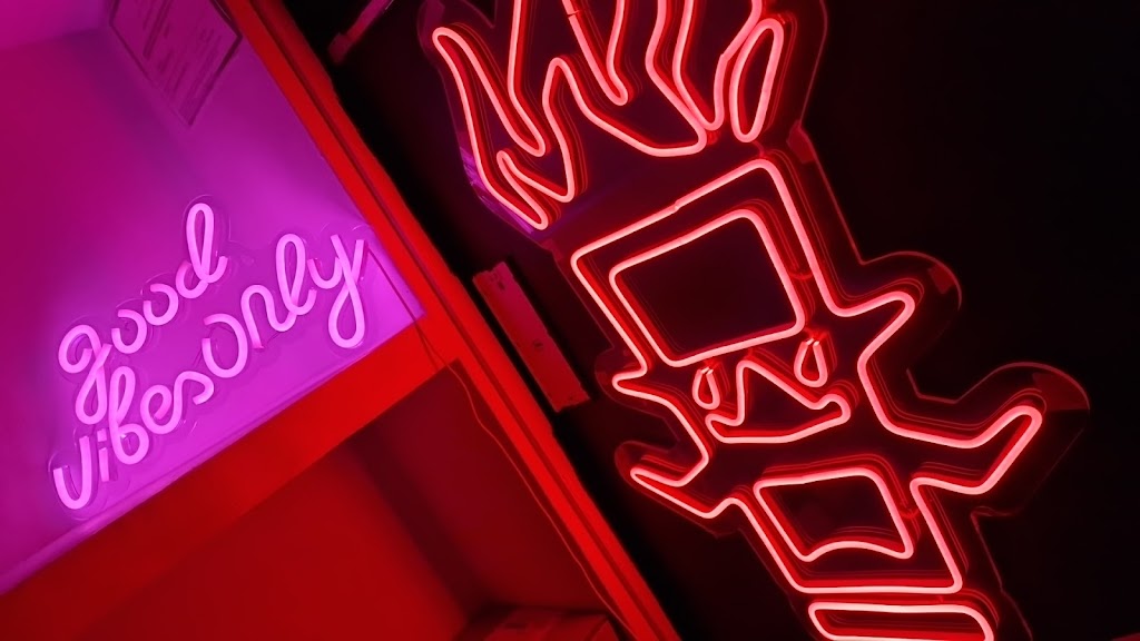 MR.CHUPITOS Chupiteria & Cocktail lounge