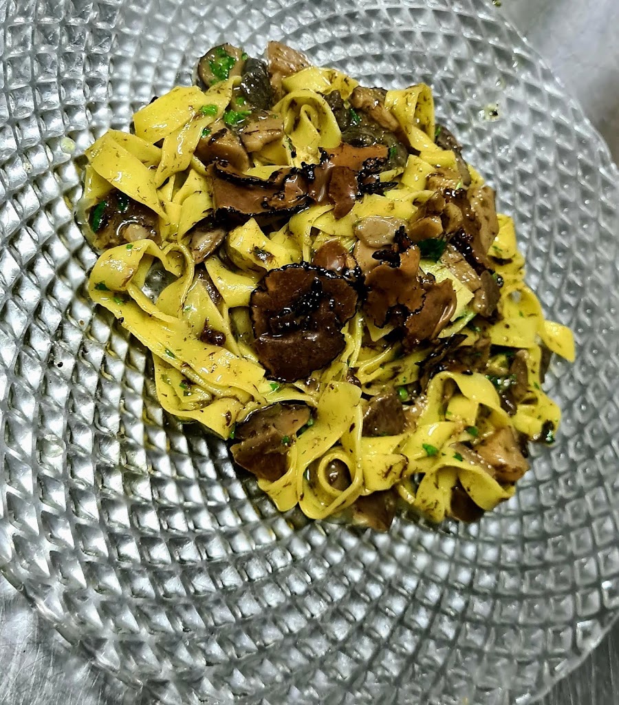 Ristorante Pinseria La Deliziosa — Comida y bebida