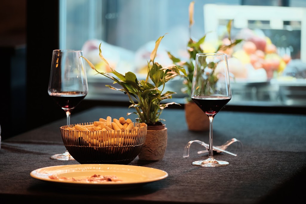 Oro Negro — Comida y bebida