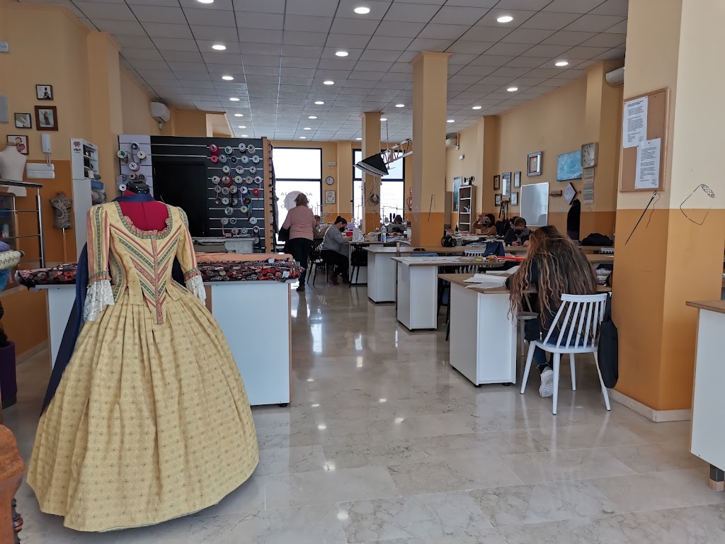 Academia Camp Del Turia — Del propietario