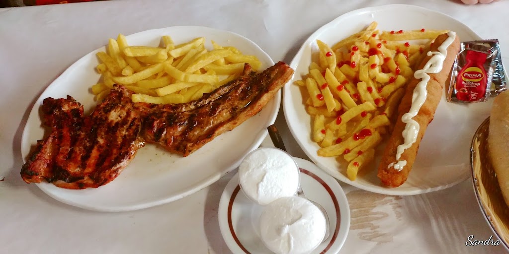 Barbacoa Leo — Comida y bebida