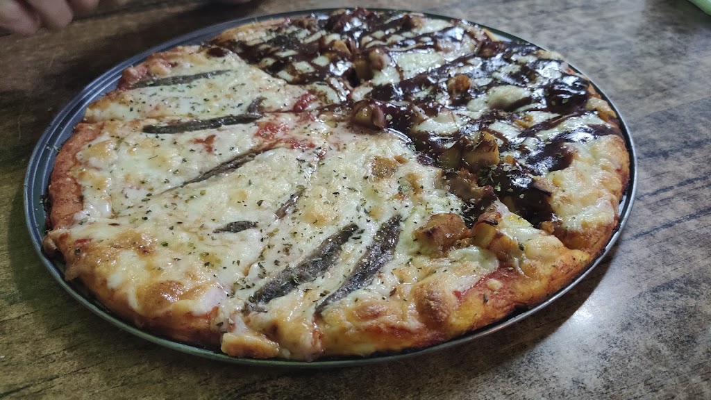 Dani'S Pizzas — Comida y bebida