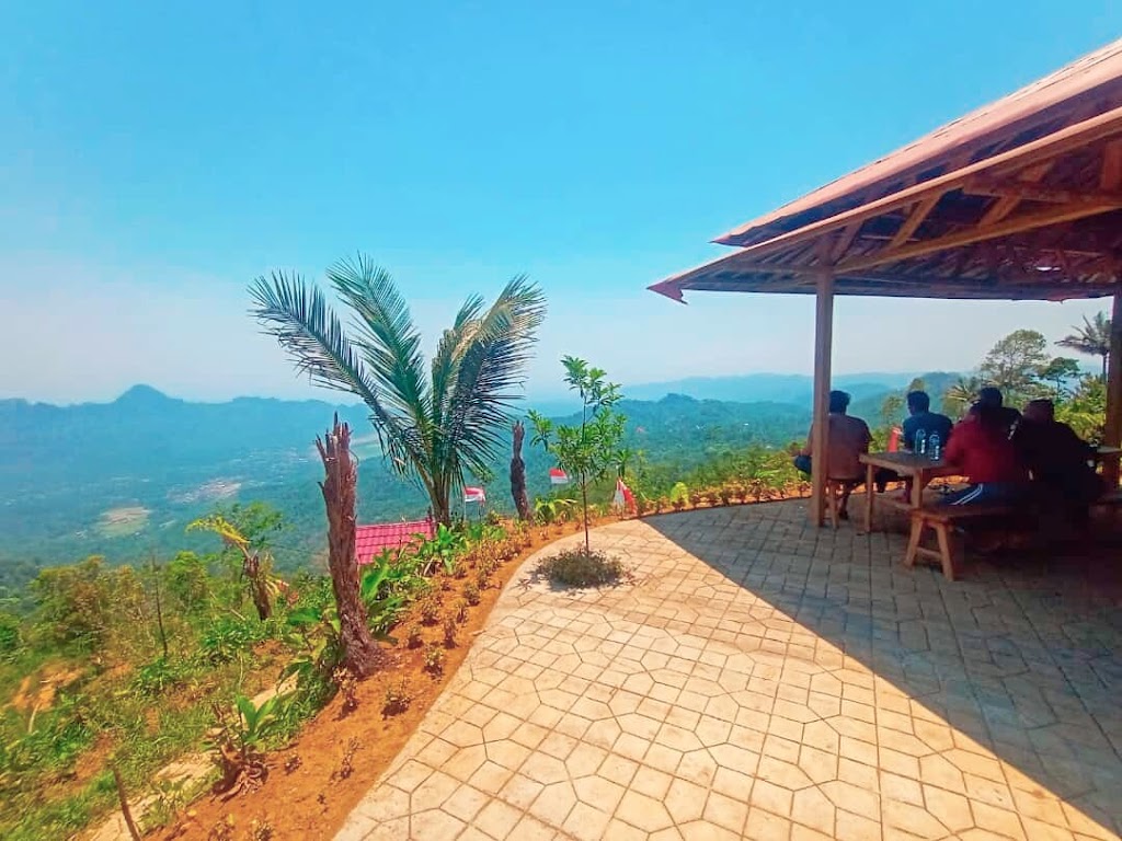 Puncak RJ Camping Ground