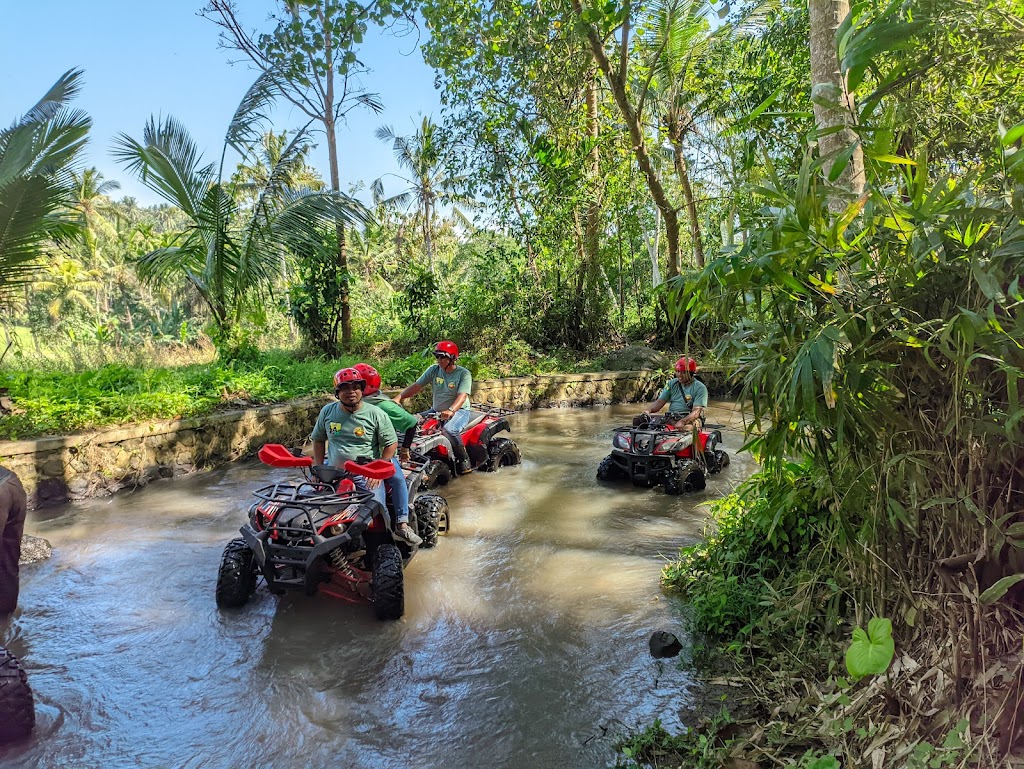 CAPAS ADVENTURE LAND