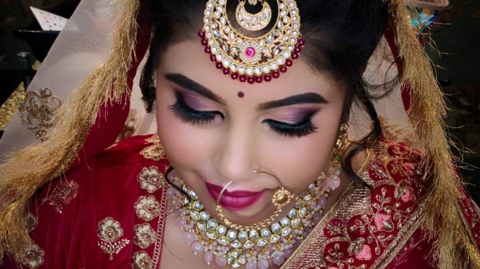 Mirror Salon Beauty Academy