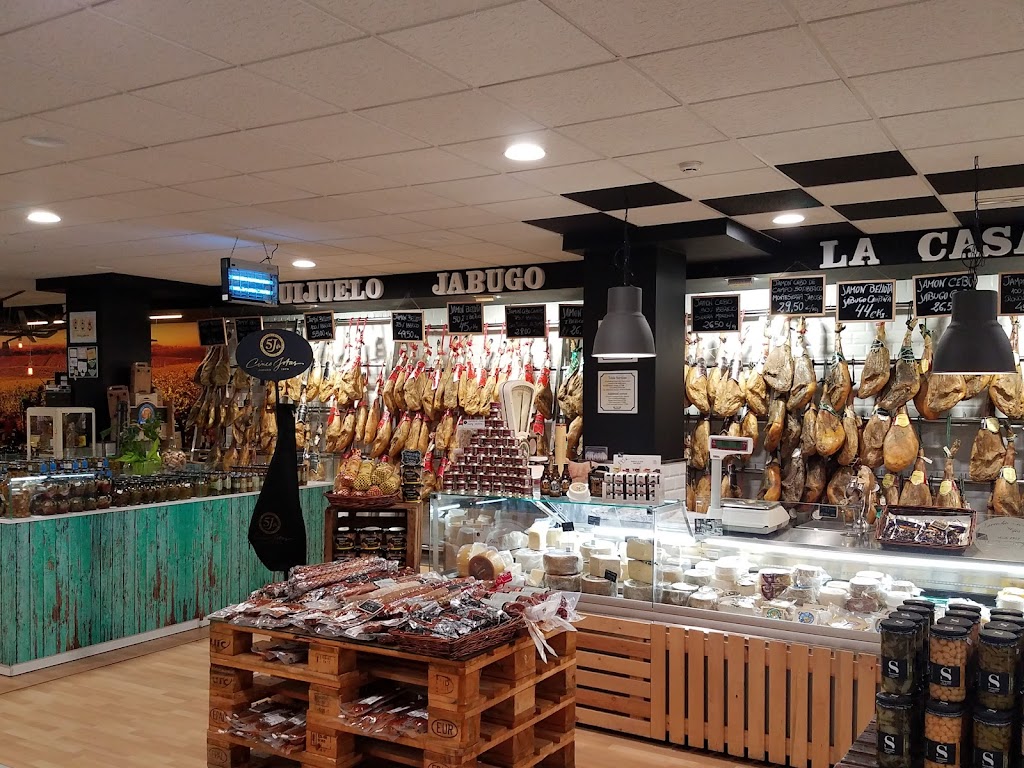 LEOCADIO La Casa del Jamon Ronda