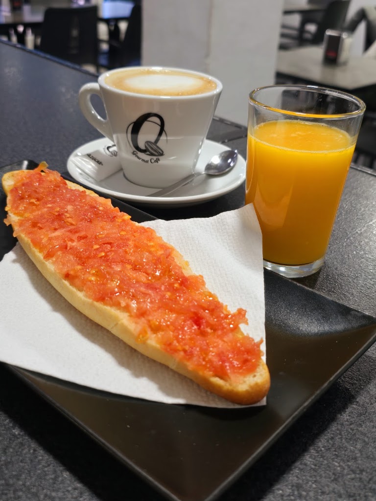 Dolce' Gusto - Cafe & Bar — Comida y bebida