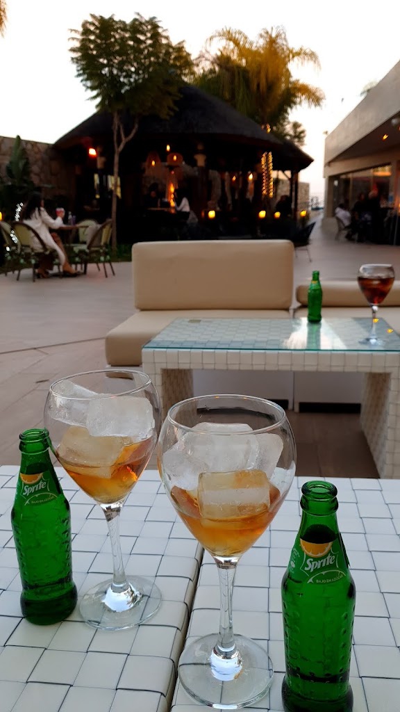 MIAMI LOUNGE BAR TOMARES — Comida y bebida