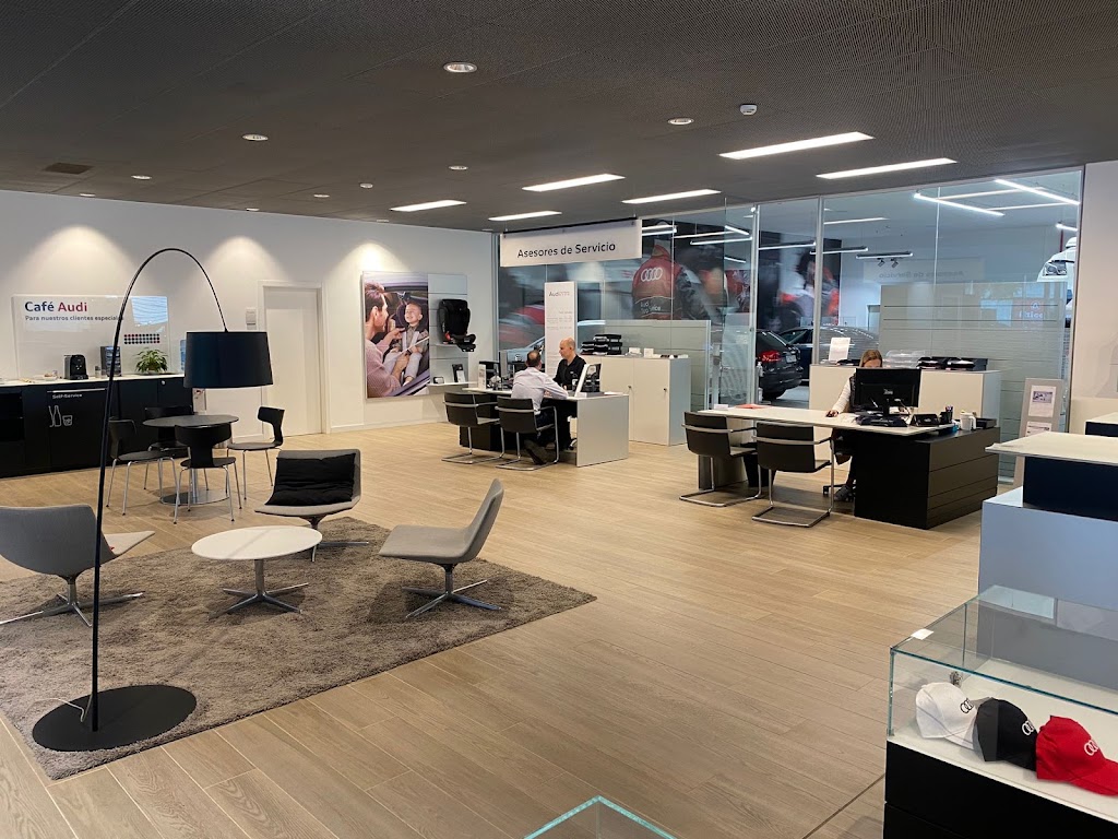 Audi Motor Pacifico Alzira - Taller Oficial — Interior