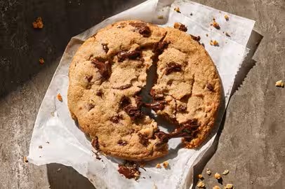 Chocolate chip cookie