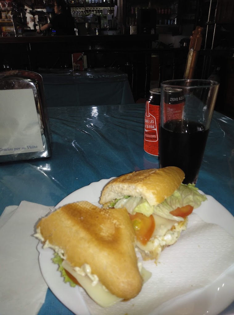 Bar Tasca El Timon — Comida y bebida