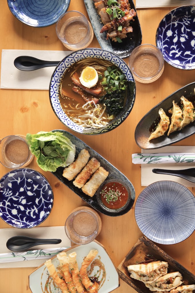 Kame House Kitchen — Comida y bebida