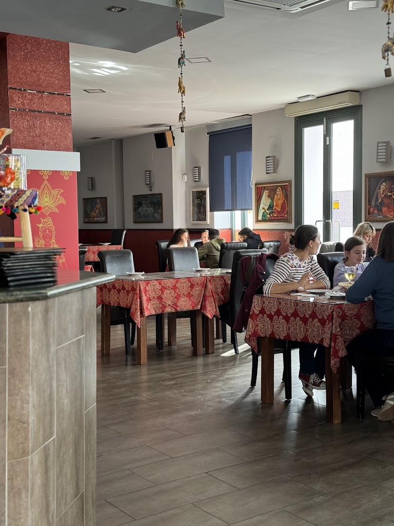 Restaurante Taj Mahal Conil — Ambiente