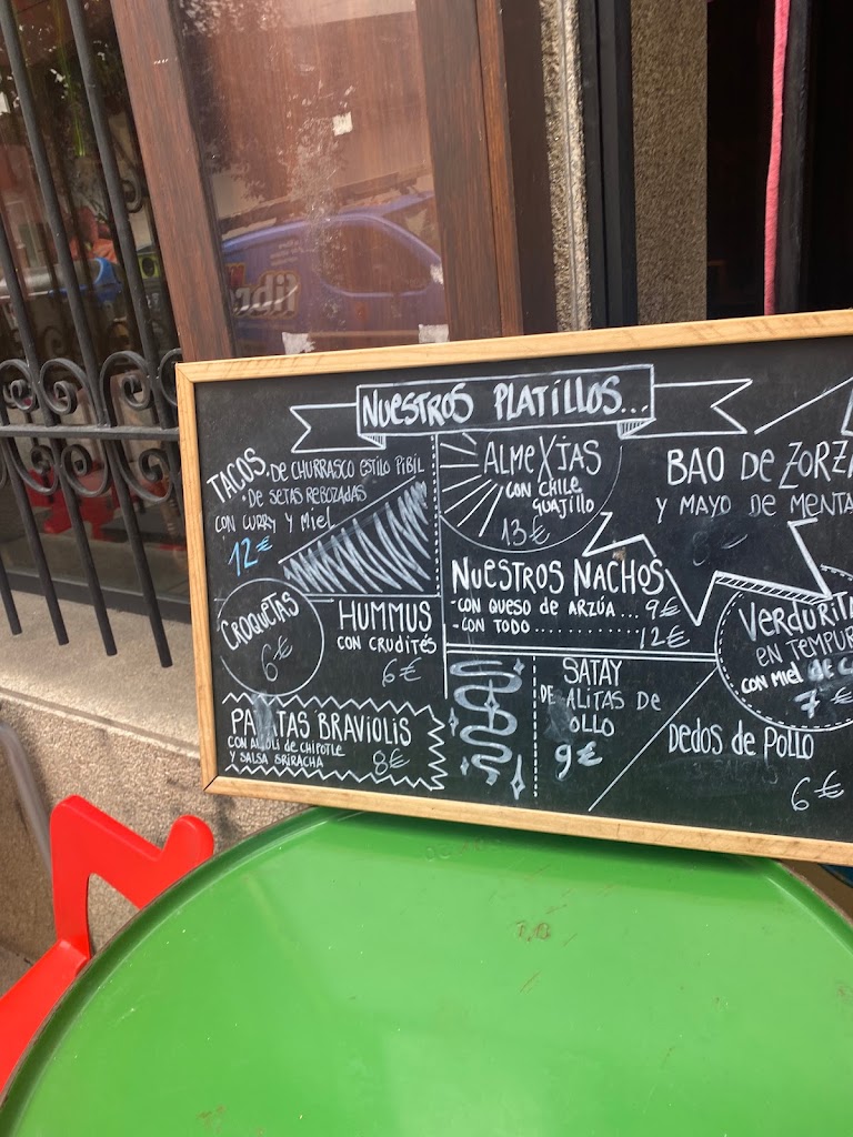 DeCalle street food con xeito — Carta
