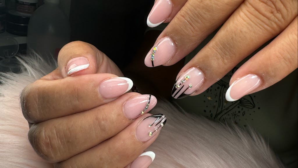 Martina Toro Nails