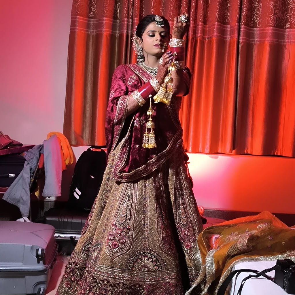 Loreal R Launch Salon