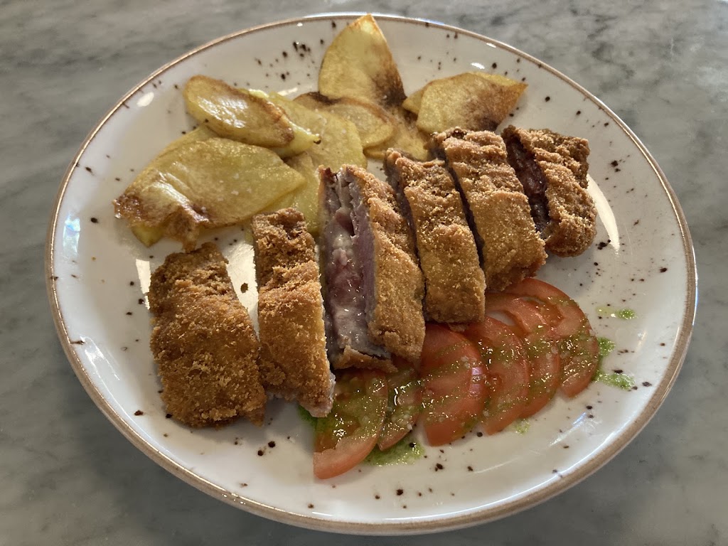 ALBUR cerveceria — Comida y bebida