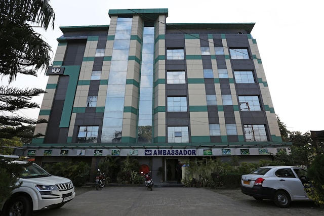 Oyo Ambassador Hotel