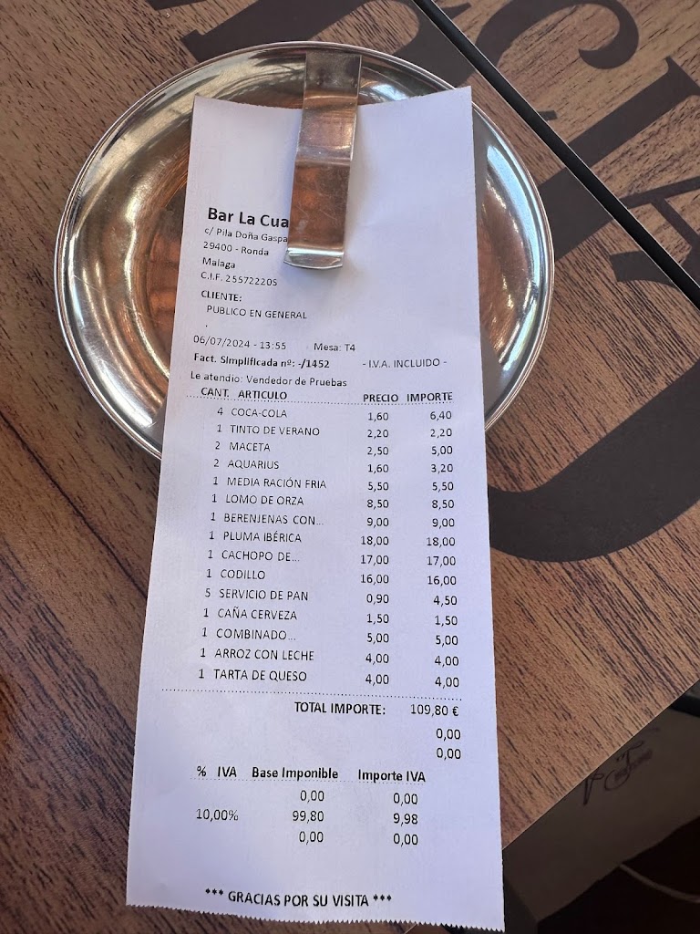 La cuadra bar restaurante — Carta