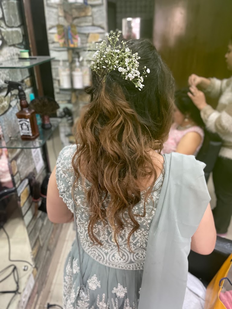 Hair Expert S Unisex Salon