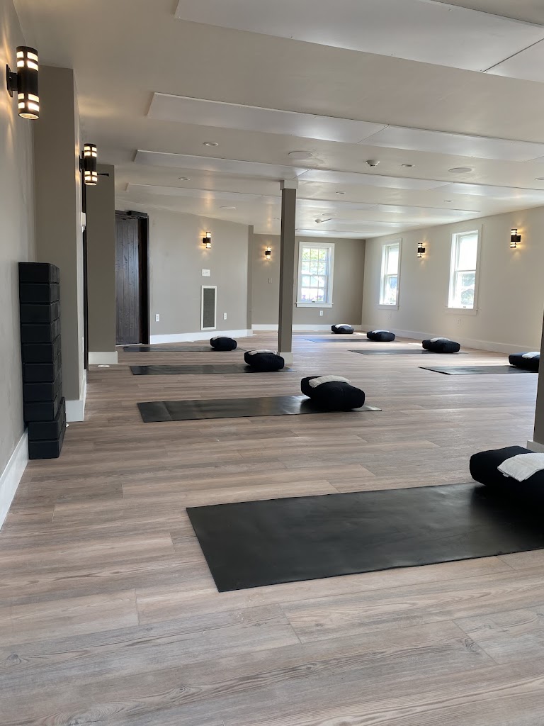  1111 Nantucket yoga