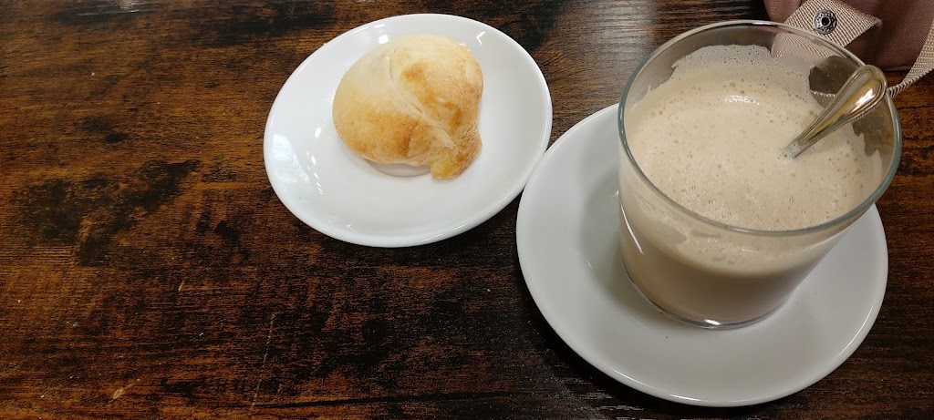 Panaderia y Cafeteria La Economica Ermitagana — Comida y bebida