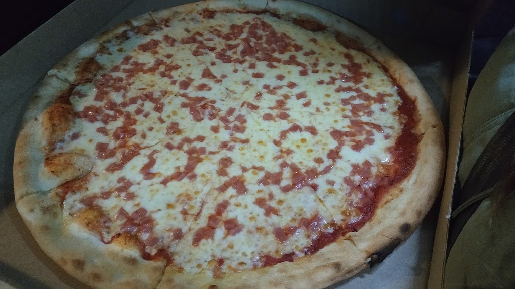 Pizza di Mamma — Comida y bebida