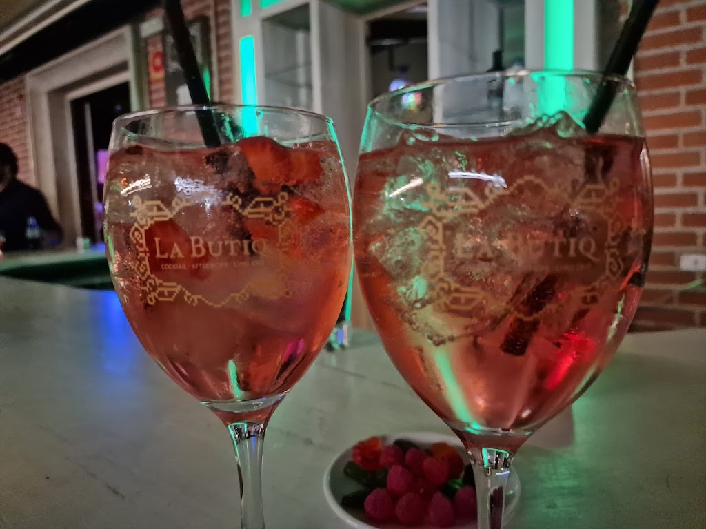 La Butiq — Comida y bebida
