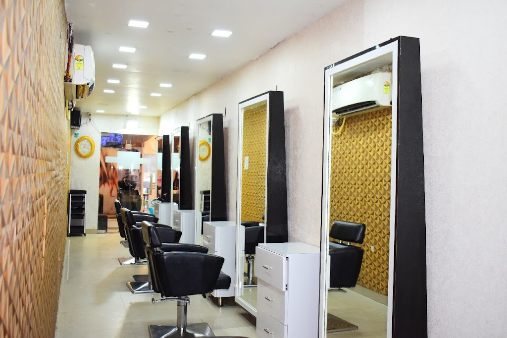 F A Unisex Salon Beauty Bridal Makeup Studio
