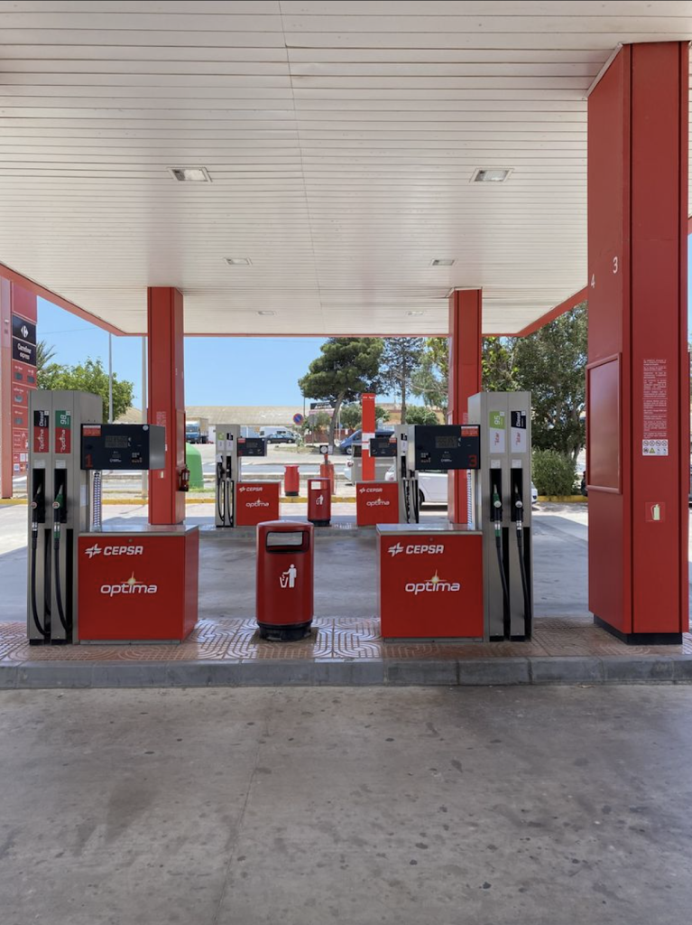 Estacion de servicio Cepsa — Estacion de servicio